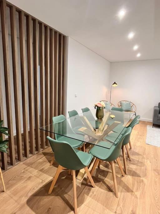 Cunha'S Apartment - City Center กิมาไรส์ ภายนอก รูปภาพ