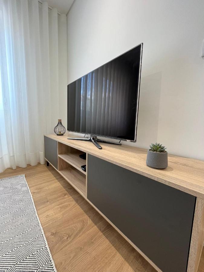 Cunha'S Apartment - City Center กิมาไรส์ ภายนอก รูปภาพ